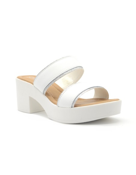 Cinzia Soft sandalo in pelle con plateau